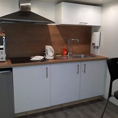 アブレッシュフィラー Tiny House Sam Suffitゲストハウス エクステリア 写真